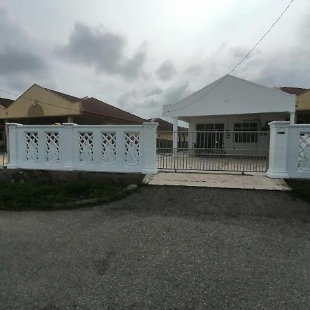 Seaview Promenade Homestay Dungun Ngoại thất bức ảnh