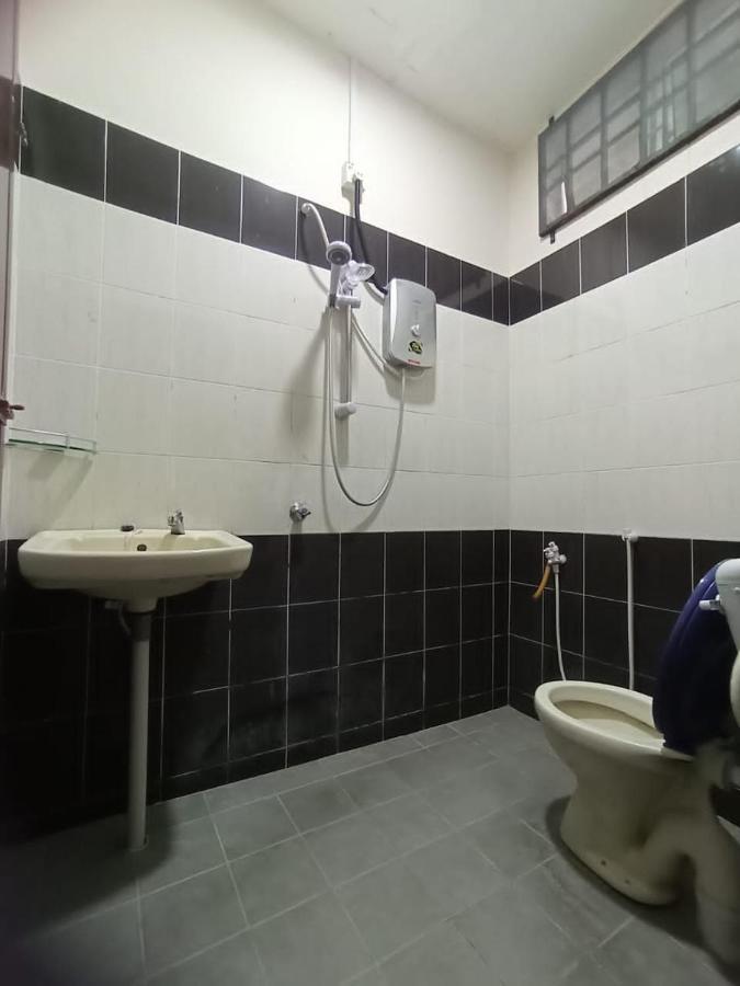 Seaview Promenade Homestay Dungun Ngoại thất bức ảnh